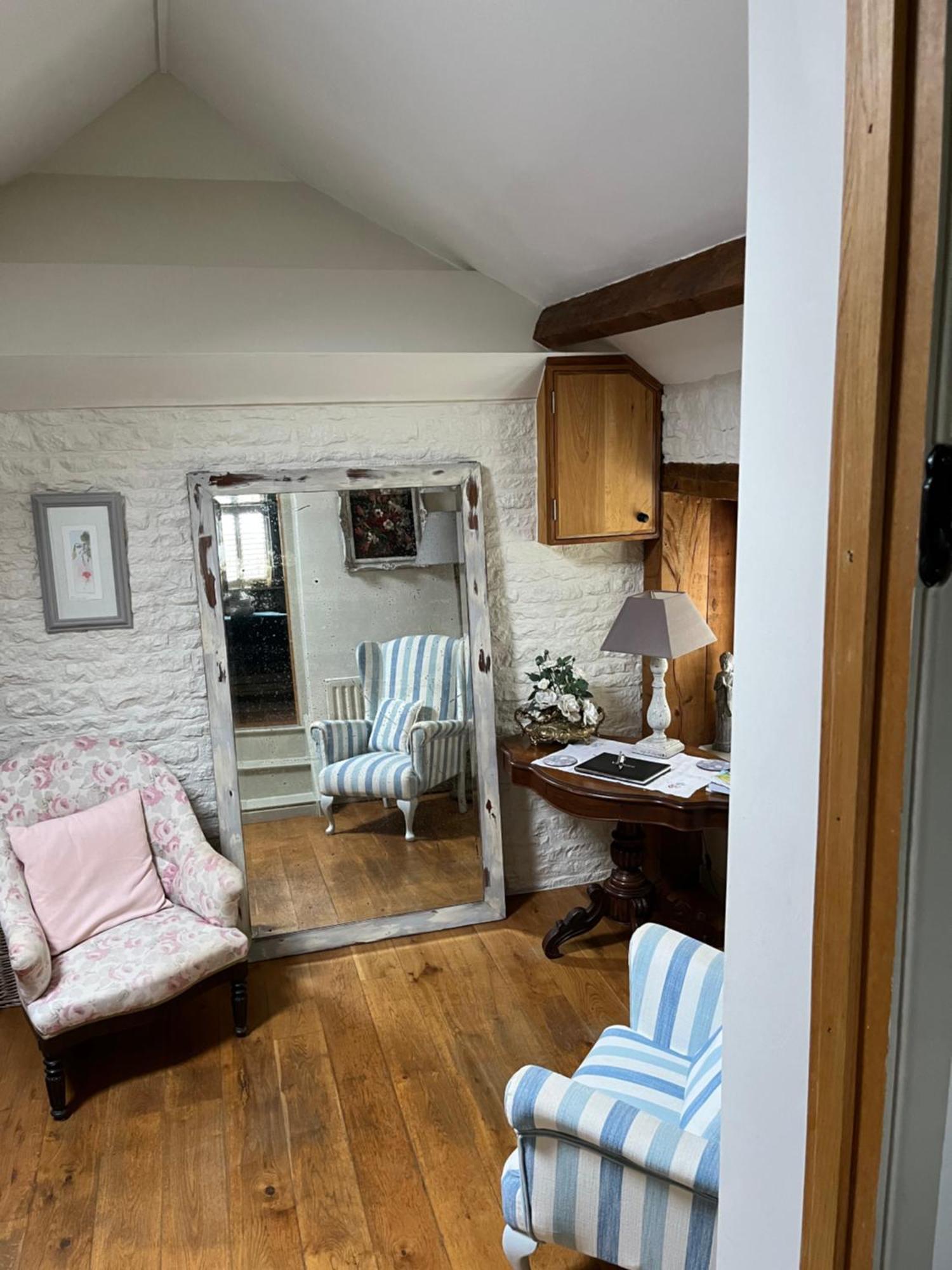 3 Bedroom 5* Barn Conversion Cotswolds 치핑노턴 외부 사진